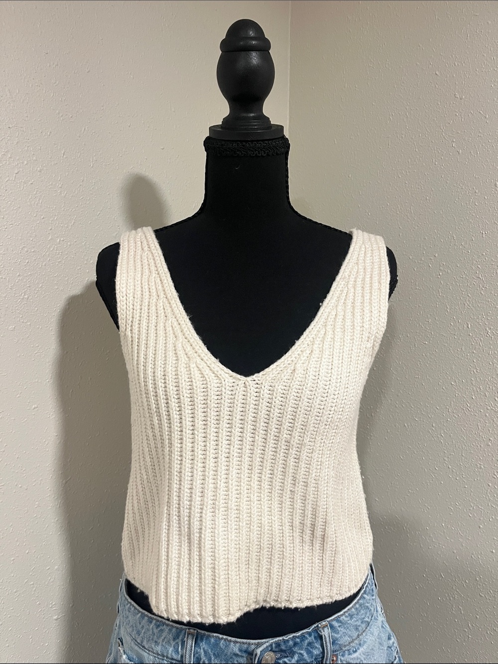 The Drop Cream Ribbed V-Neck Knit Tank Top-Large